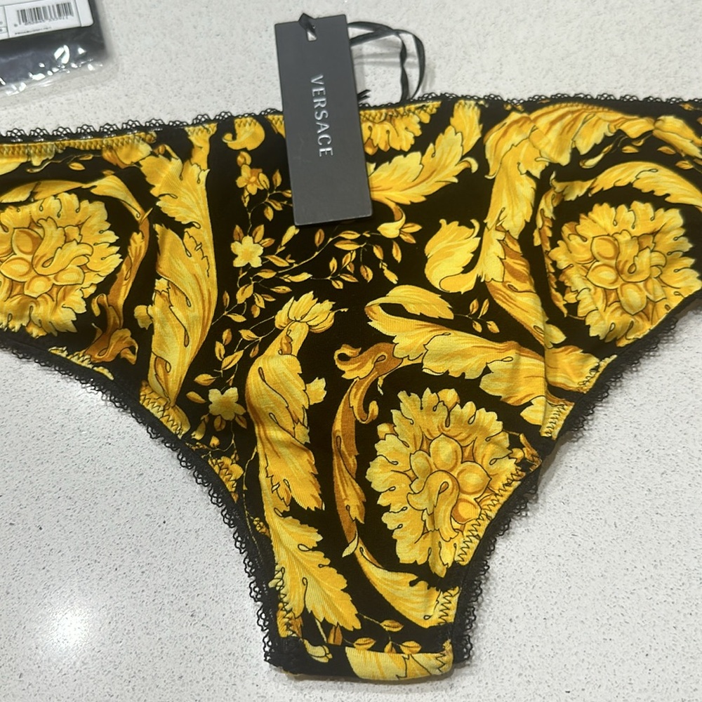 Versace Barocco Brief BNWT size 5 /XL